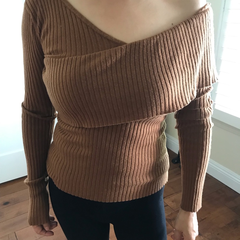 Lovers & Friends revolve camel off shoulder sweater